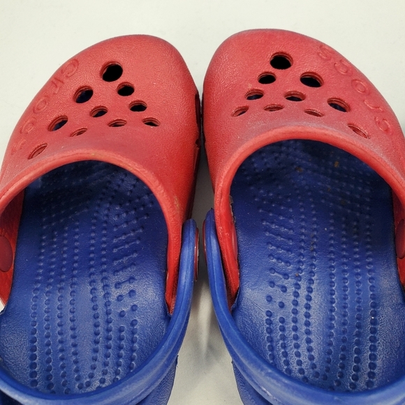 CROCS kids bundle of two pair 4T - Picture 7 of 11